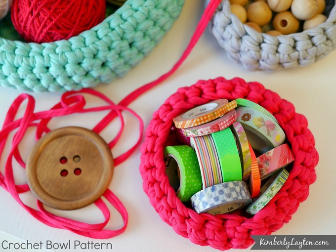 Handmade Crochet Bowl Pattern {free} on KimberlyLayton.com